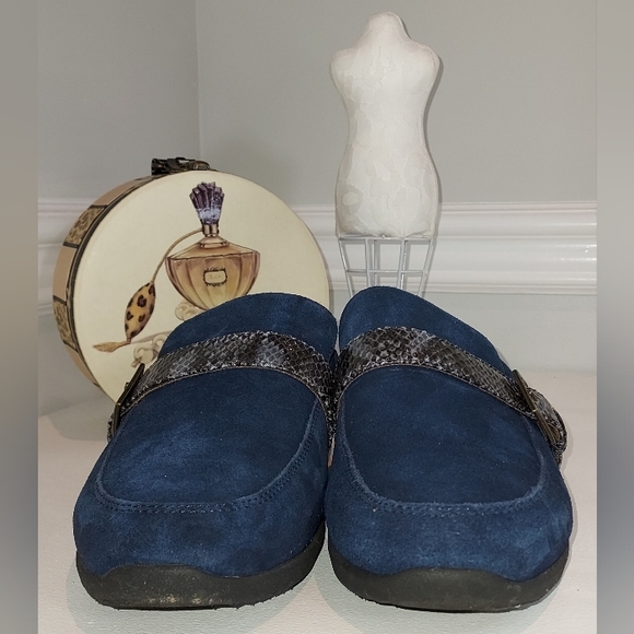 Vionic Blue Mule with Snake Print Strap - Picture 6 of 7